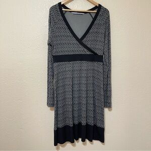 Athleta Printed Long Sleeve V-Neck Wrap Dress Size Large Women
